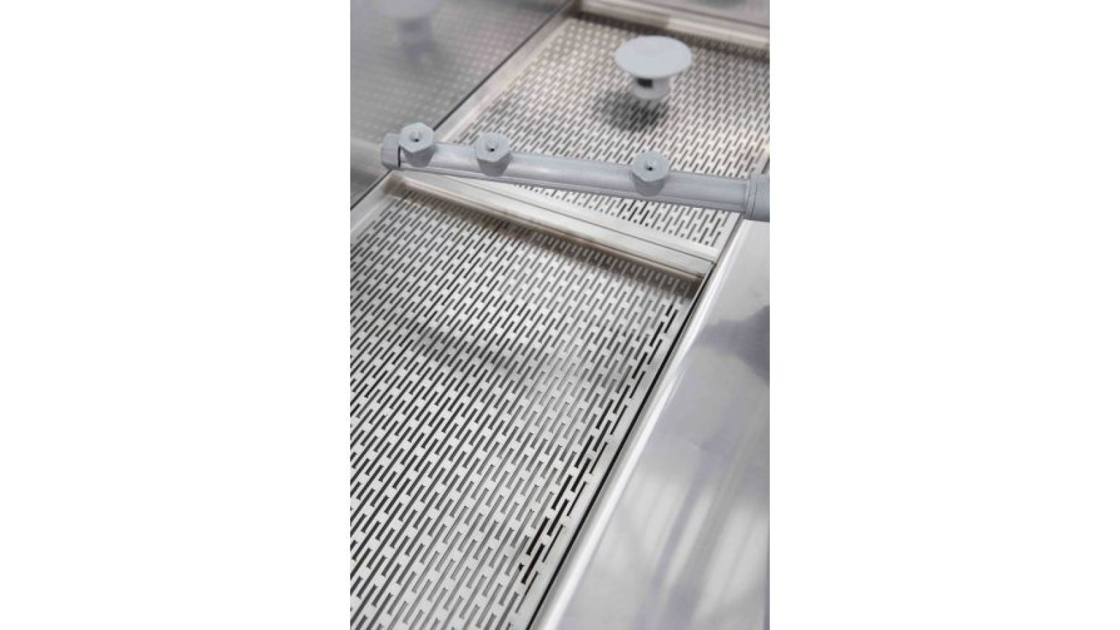 Adler AD1000-DPSO-TPH Passthrough Dishwasher With Chemical Pump, Drain Pump & Integral Water Softener - 18 Plates
